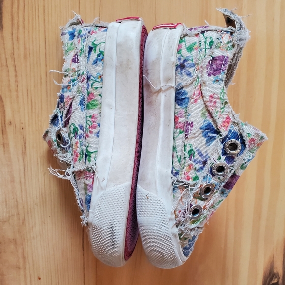 Blowfish Toddler Girl Floral Sneakers - Picture 3 of 9